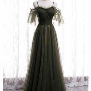 Elegant Green Tulle Gown